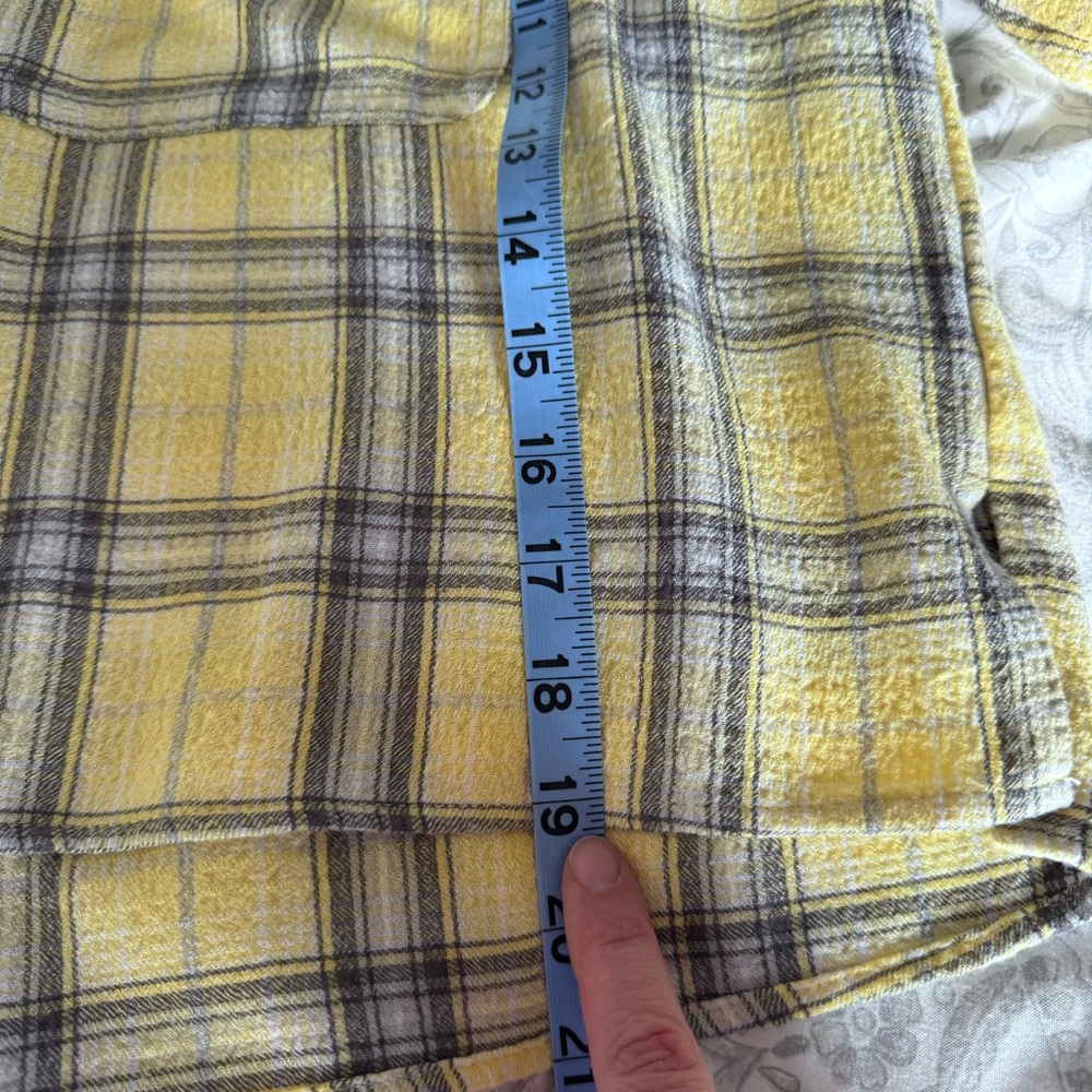 Forever 21‎ Cropped Yellow Plaid Flannel Top Women's Size Medium Fall Western - Picture 7 of 9